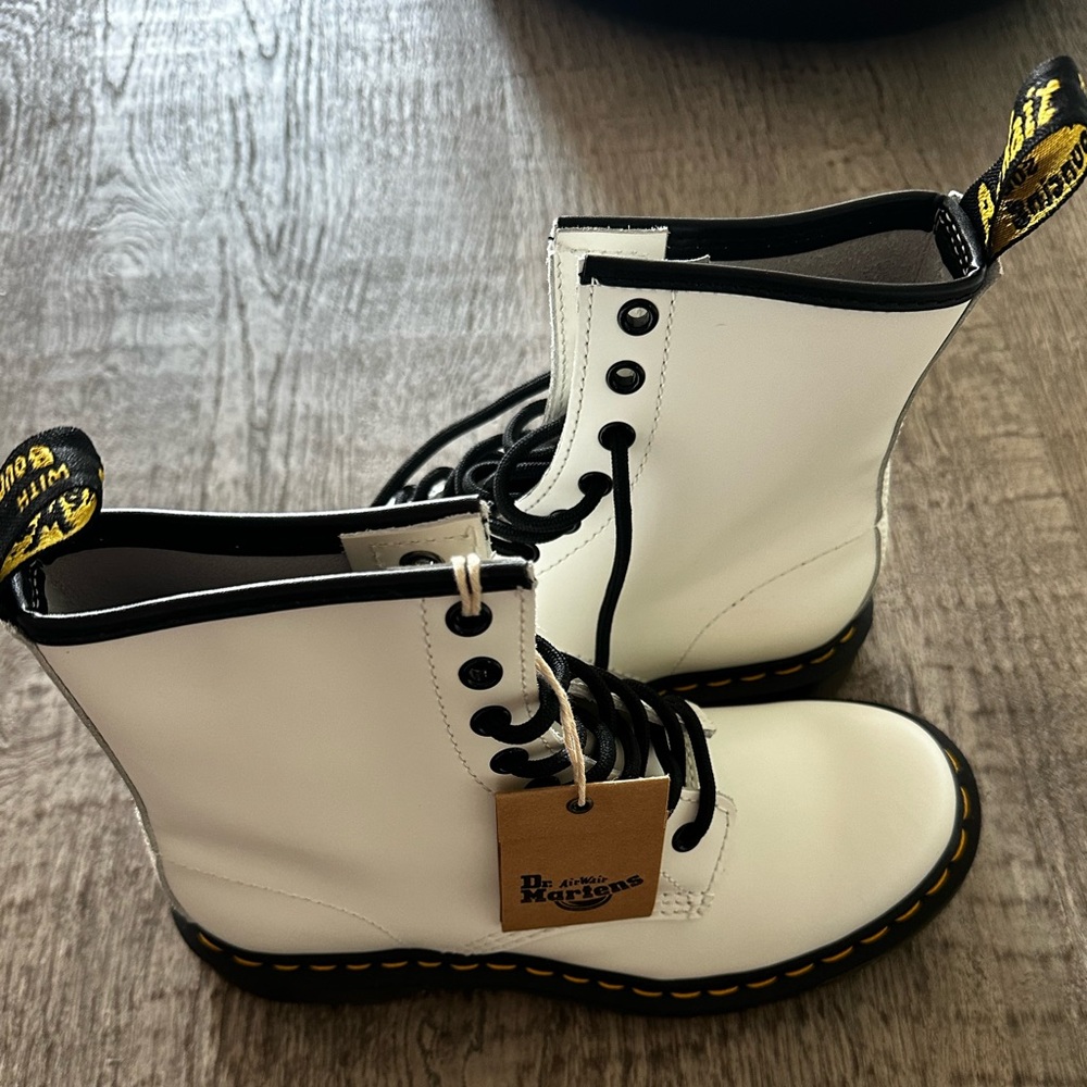 Dr. Martens 1460 W Boots